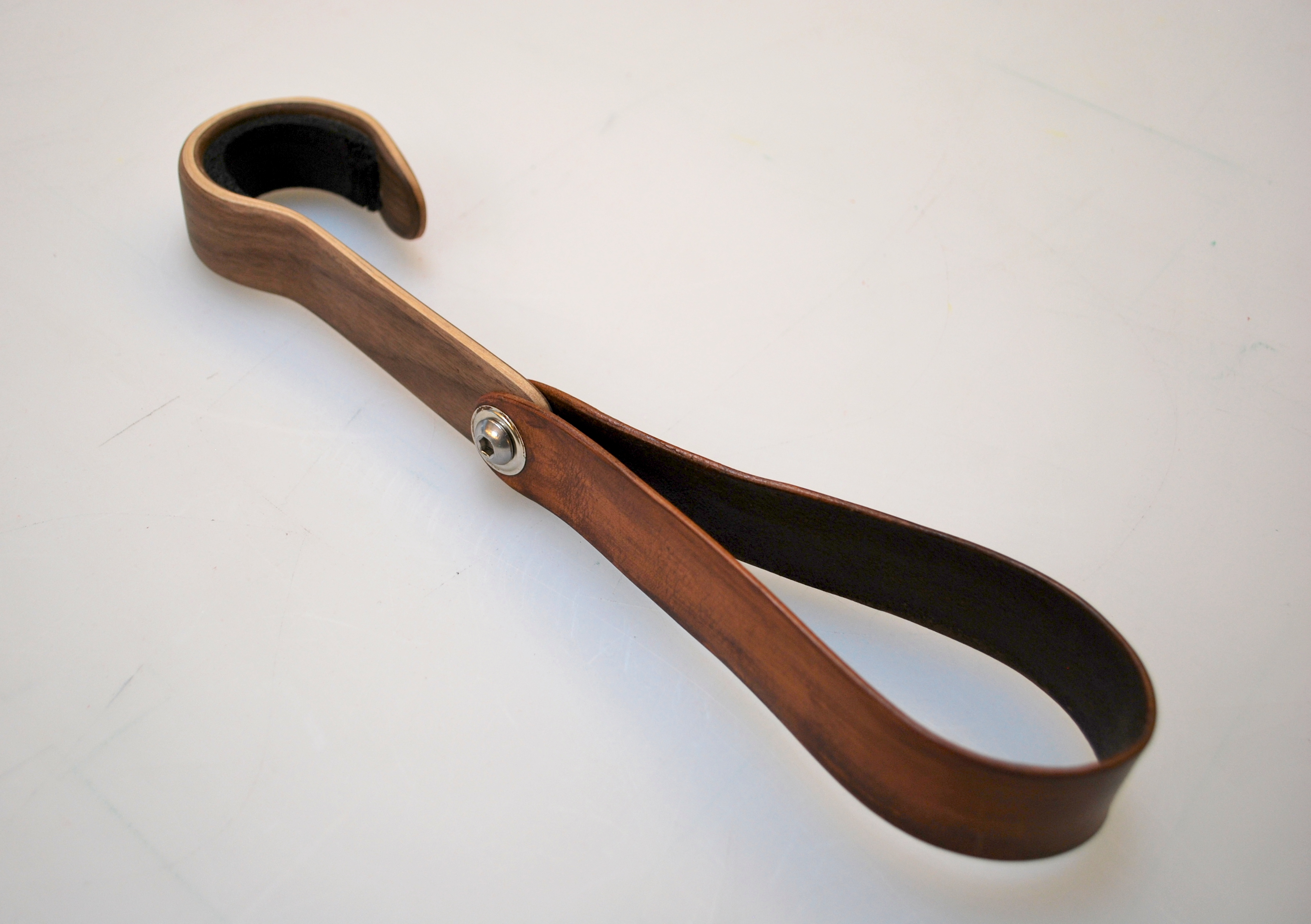 Subway Hook is a fashionable public transit accessory for short riders. During crowded times on public transit this device givers riders who can\'t reach the bar a place to hold on to. 